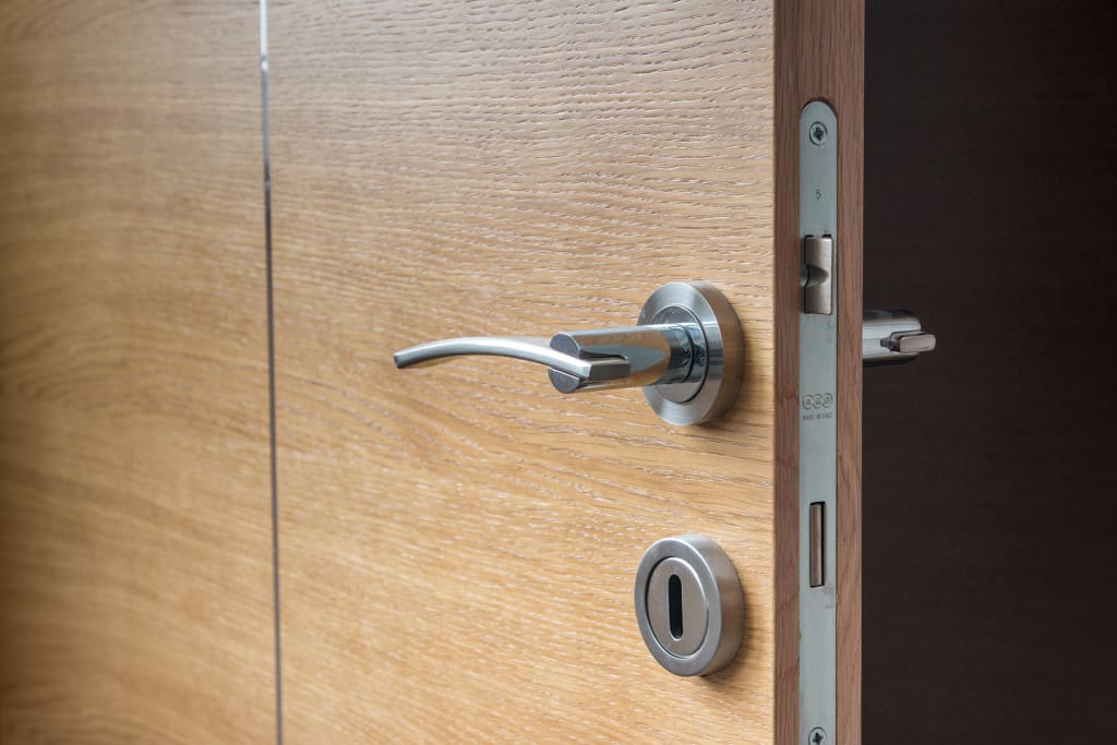 Open hotel door with lock - app based door key - traveltech